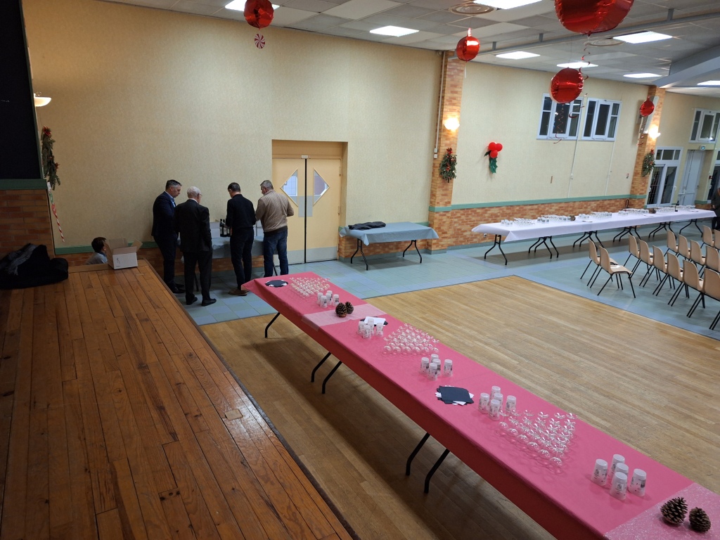 Photo 3>
                <div class=